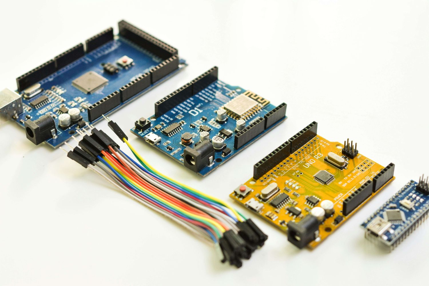 Confull Elektronik | Professioneller Hersteller von PCB-Steckverbindern